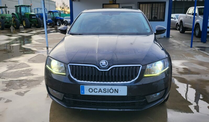 SKODA OCTAVIA 2.0 TDI 140 CV ELEGANCE DSG lleno