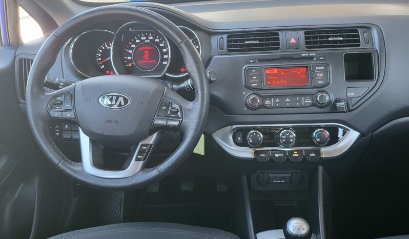 KIA RIO 1.2 i ATTRACT lleno