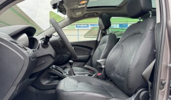 HYUNDAI ix35 2.0 CRDi 136cv Tecno Sky Nav 4×4 lleno