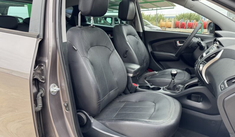 HYUNDAI ix35 2.0 CRDi 136cv Tecno Sky Nav 4×4 lleno