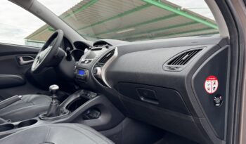 HYUNDAI ix35 2.0 CRDi 136cv Tecno Sky Nav 4×4 lleno