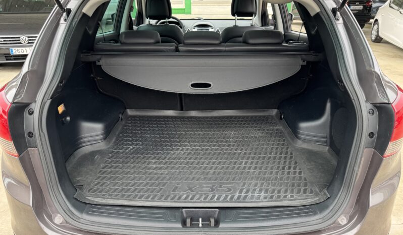 HYUNDAI ix35 2.0 CRDi 136cv Tecno Sky Nav 4×4 lleno
