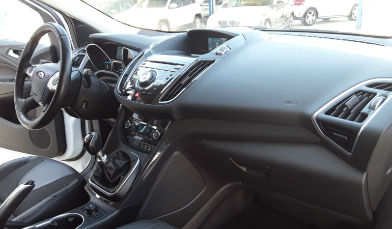 Ford Kuga 2.0Tdci 150 TITANIUM lleno