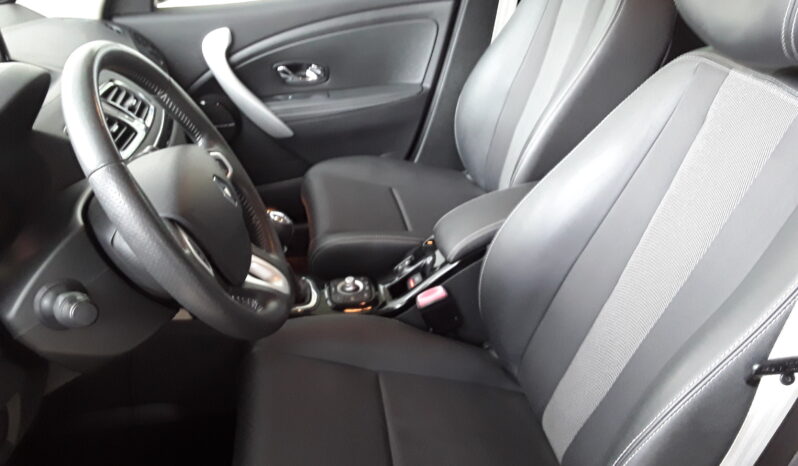 RENAULT MEGANE 1.6 DCI 130CV BOSE EDITION lleno