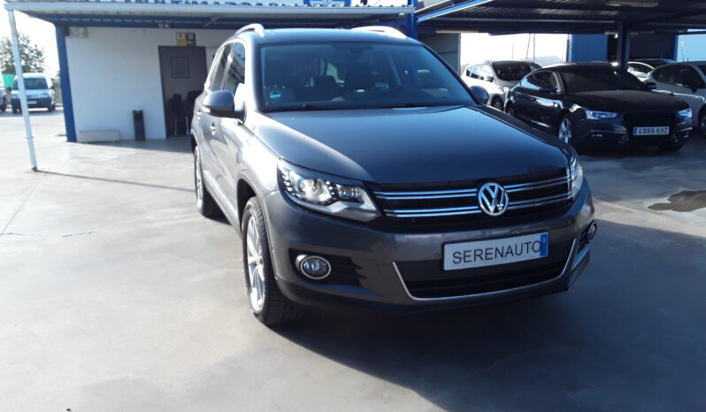 Volkswagen TIGUAN 2.0 TDI SPORTY  STYLE BUEMOTION TECH lleno