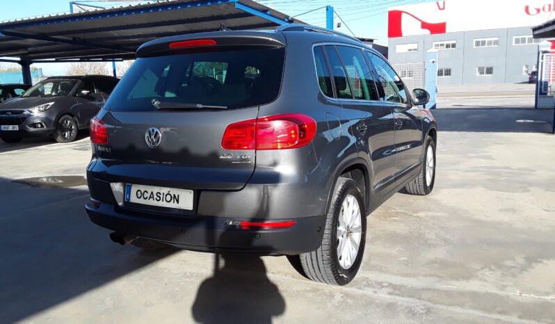 Volkswagen TIGUAN 2.0 TDI SPORTY  STYLE BUEMOTION TECH lleno