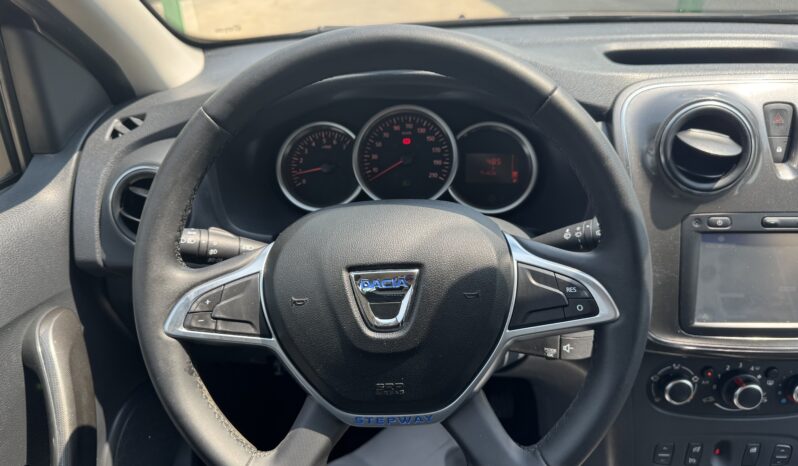 DACIA SANDERO STEPWAY 90 CV 1.5 DCI. lleno