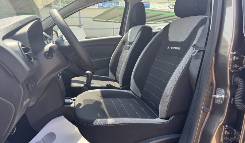 DACIA SANDERO STEPWAY 90 CV 1.5 DCI. lleno