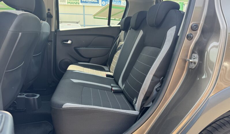 DACIA SANDERO STEPWAY 90 CV 1.5 DCI. lleno