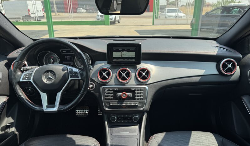 MERCEDES-BENZ Clase GLA 220d lleno