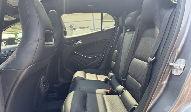 MERCEDES-BENZ Clase GLA 220d lleno