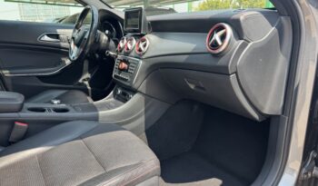 MERCEDES-BENZ Clase GLA 220d lleno