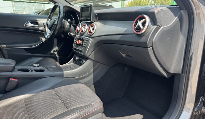 MERCEDES-BENZ Clase GLA 220d lleno
