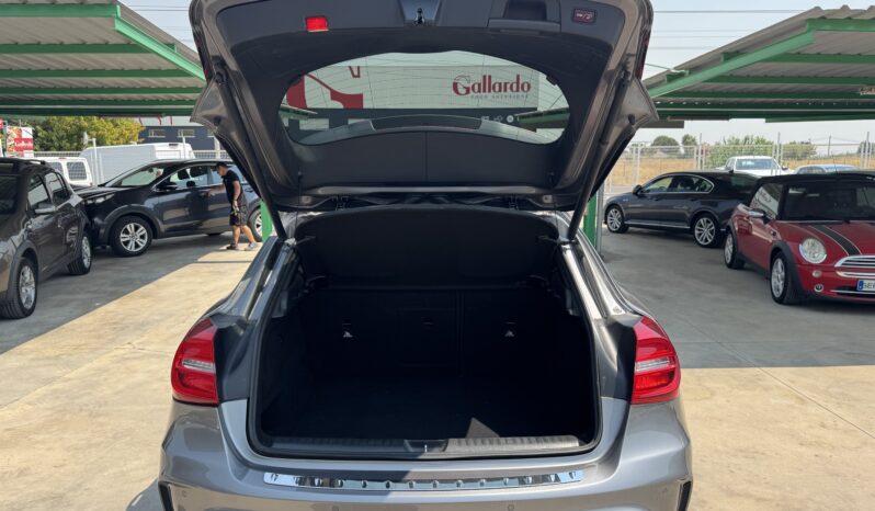 MERCEDES-BENZ Clase GLA 220d lleno