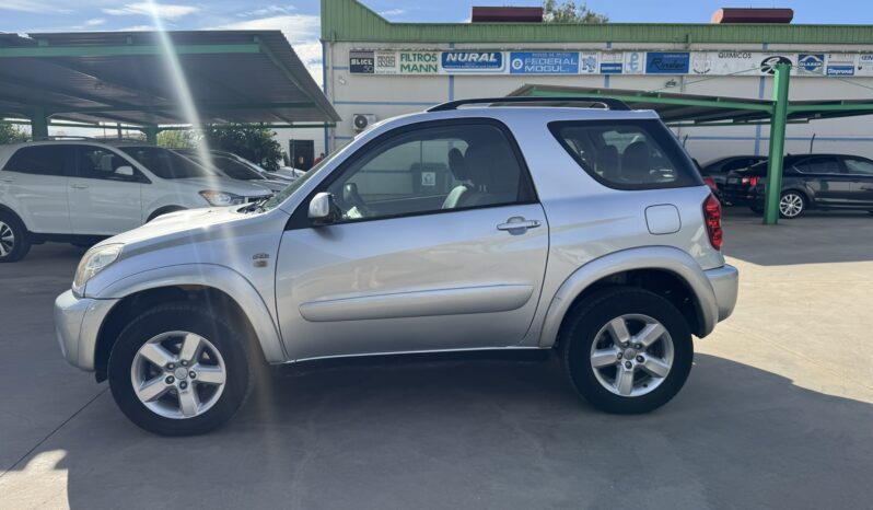 TOYOTA R4 LUNA 2.0 D4D 4X4 3P lleno
