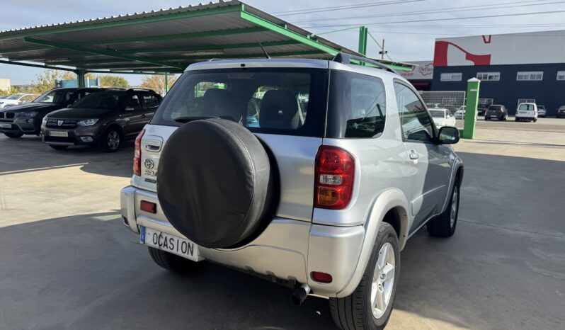 TOYOTA R4 LUNA 2.0 D4D 4X4 3P lleno