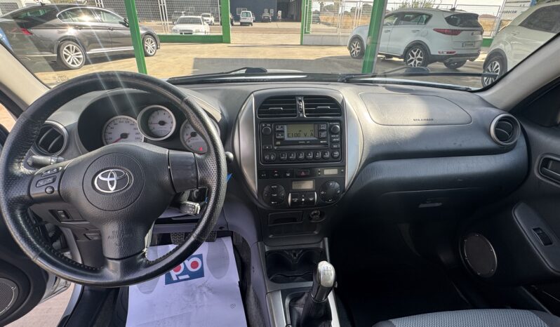 TOYOTA R4 LUNA 2.0 D4D 4X4 3P lleno