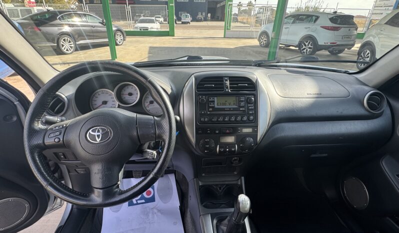 TOYOTA R4 LUNA 2.0 D4D 4X4 3P lleno