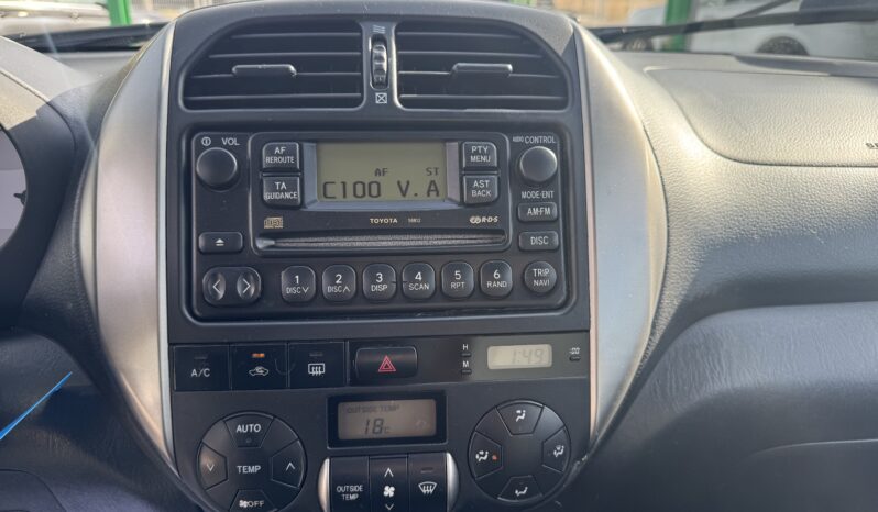 TOYOTA R4 LUNA 2.0 D4D 4X4 3P lleno