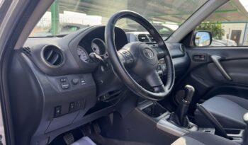 TOYOTA R4 LUNA 2.0 D4D 4X4 3P lleno