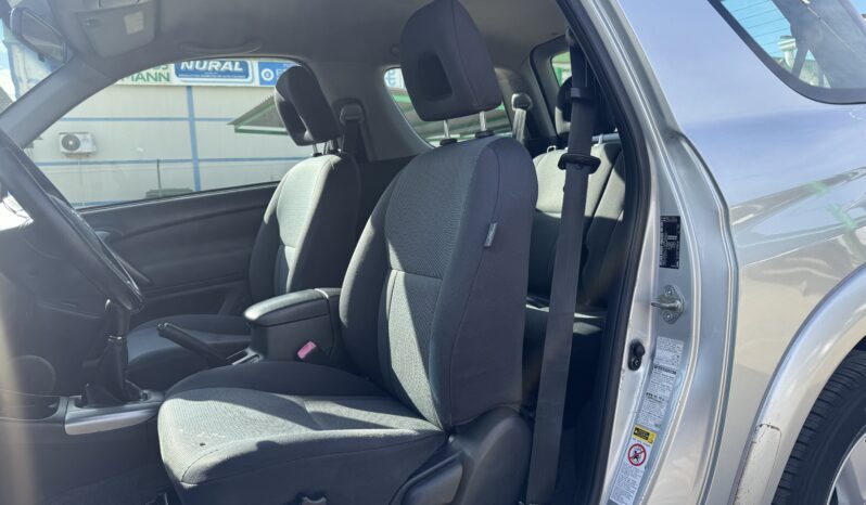 TOYOTA R4 LUNA 2.0 D4D 4X4 3P lleno