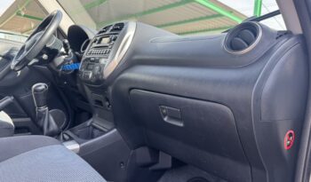 TOYOTA R4 LUNA 2.0 D4D 4X4 3P lleno