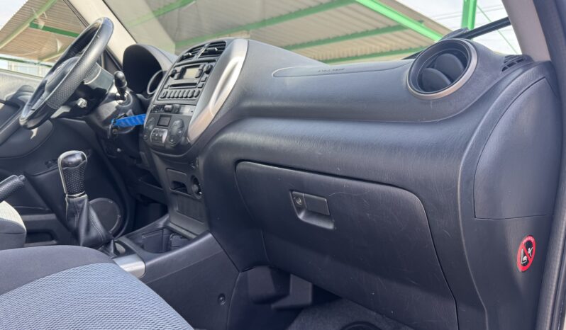 TOYOTA R4 LUNA 2.0 D4D 4X4 3P lleno