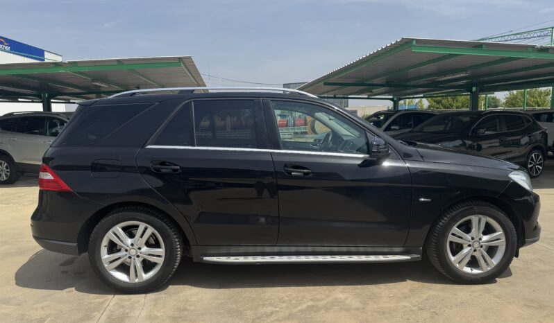 MERCEDES-BENZ Clase M ML 250 BlueTEC 4MATIC lleno
