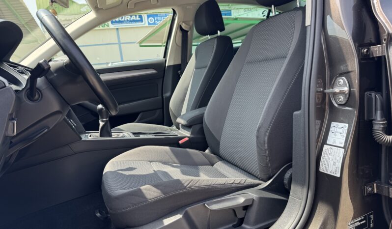 VOLKSWAGEN Passat Advance 1.6 TDI BMT lleno