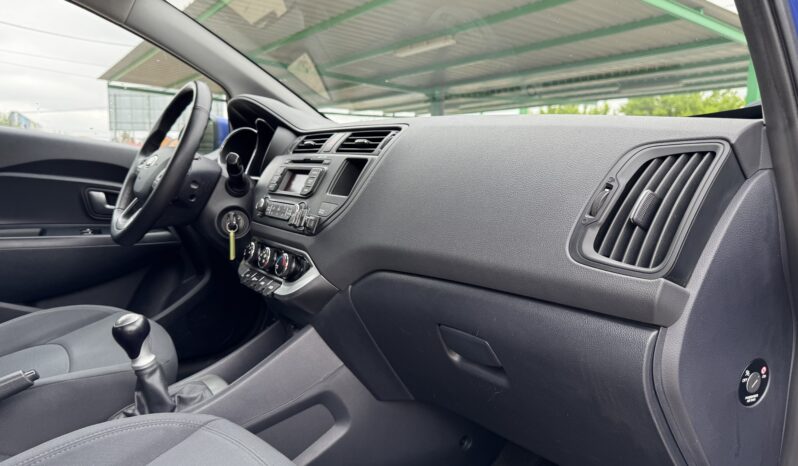 KIA RIO 1.2 CONCEPT 85cv lleno