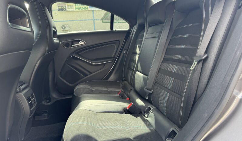 MERCEDES-BENZ CLA200D 7G lleno
