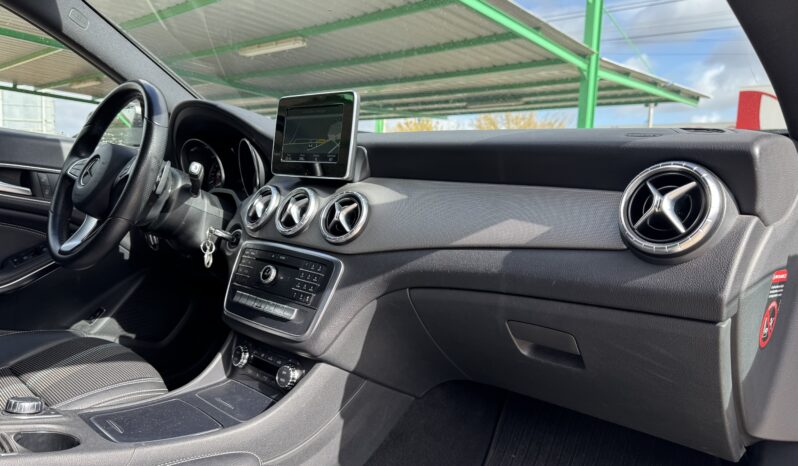 MERCEDES-BENZ CLA200D 7G lleno