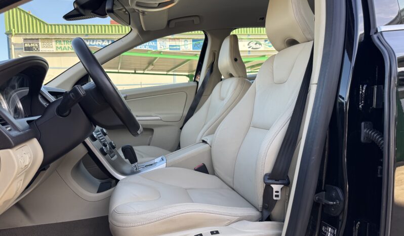 VOLVO XC60 2.4 D3 AWD Summum Auto lleno