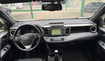 TOYOTA Rav4 2WD 150cv AVANCE lleno