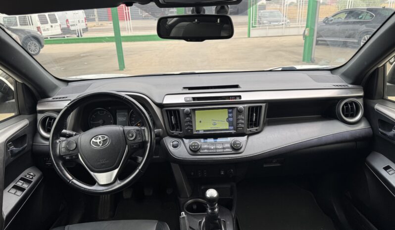 TOYOTA Rav4 2WD 150cv AVANCE lleno