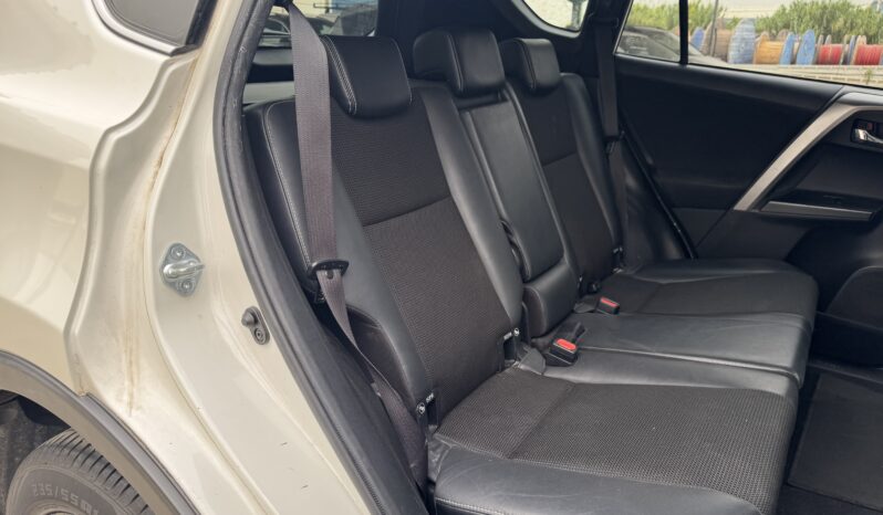 TOYOTA Rav4 2WD 150cv AVANCE lleno