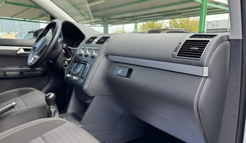 VOLKSWAGEN Touran Advance 1.6 TDI lleno