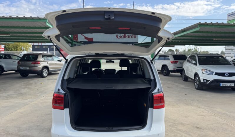VOLKSWAGEN Touran Advance 1.6 TDI lleno